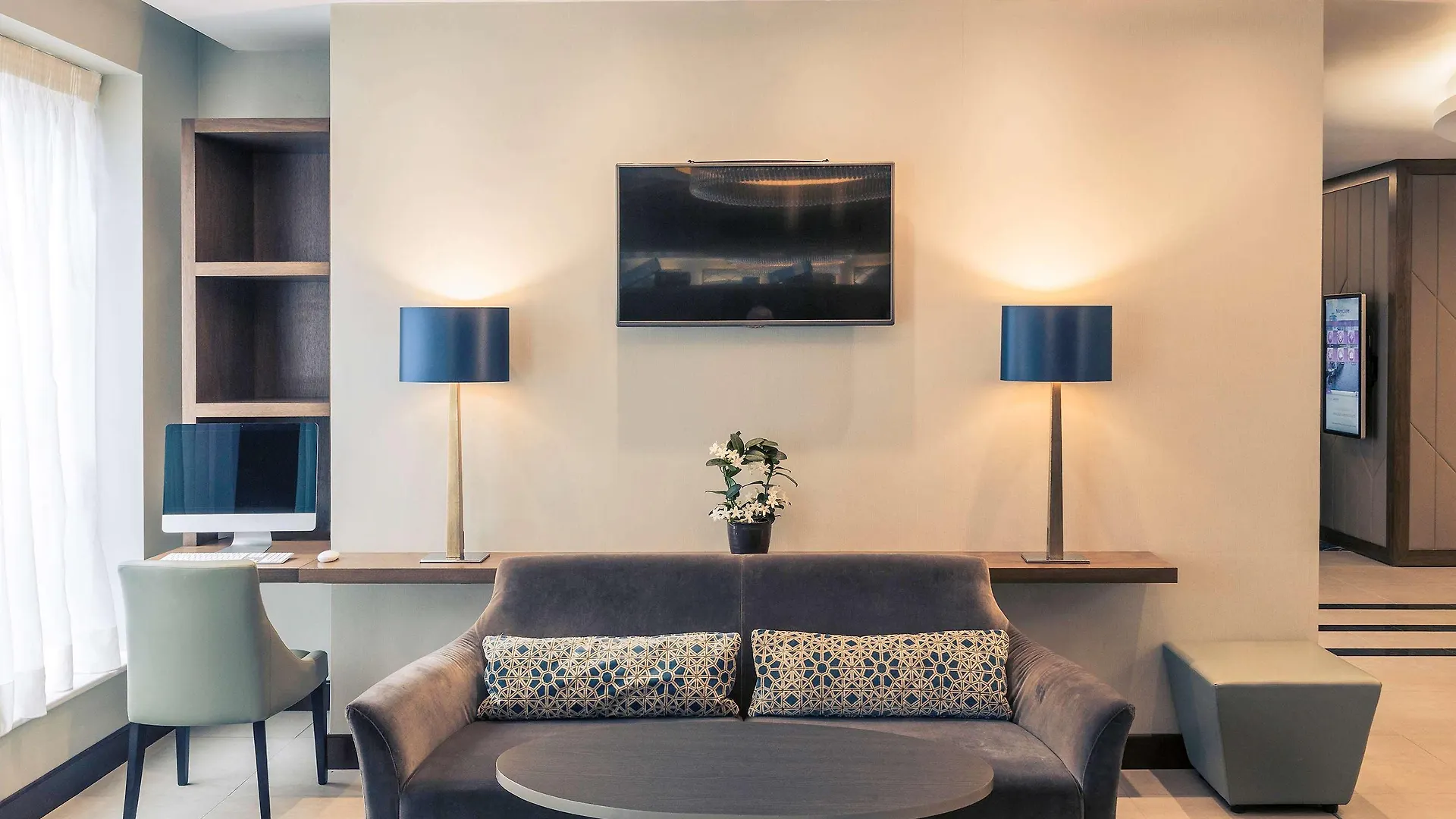Mercure Edinburgh Haymarket 4*,